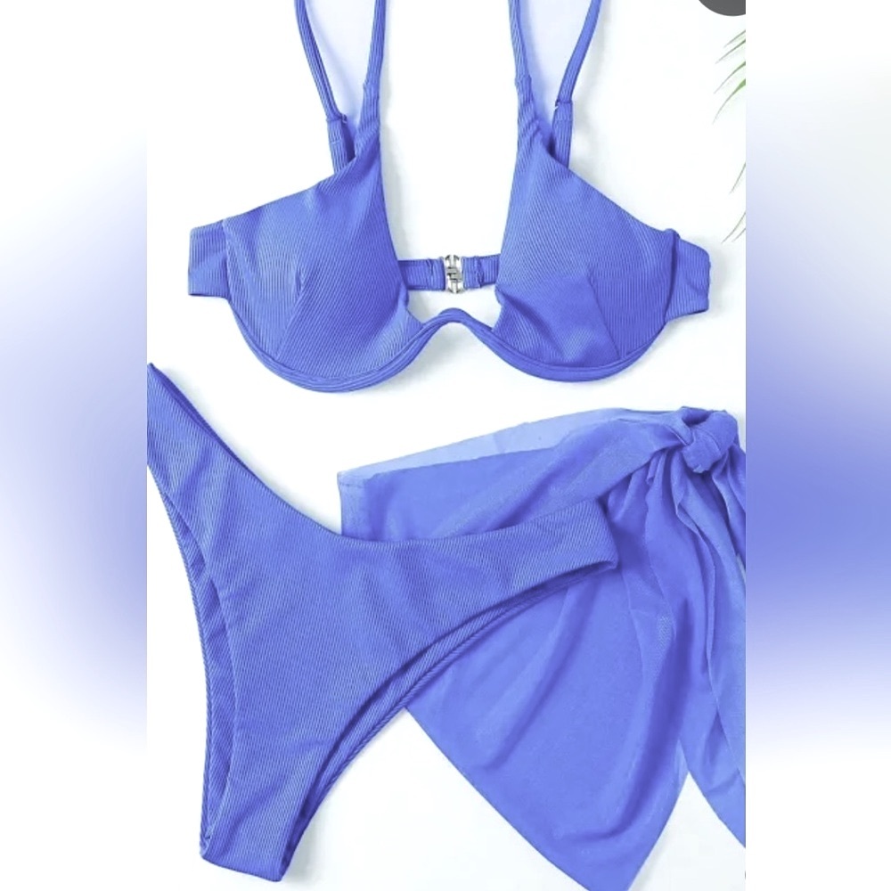 2/20$ NWT SHEIN Blue Bikini Set Classic Swimwear with cover up, 3 pieces